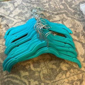 48 hangers